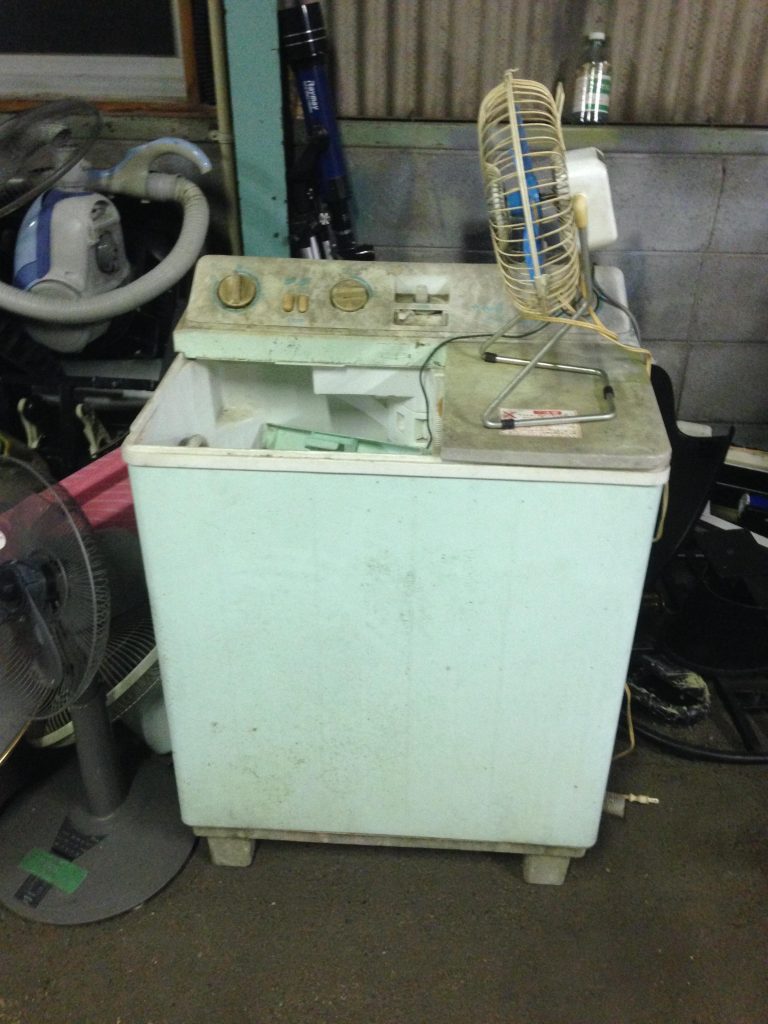 岡山県で回収させて頂いた洗濯機です。
