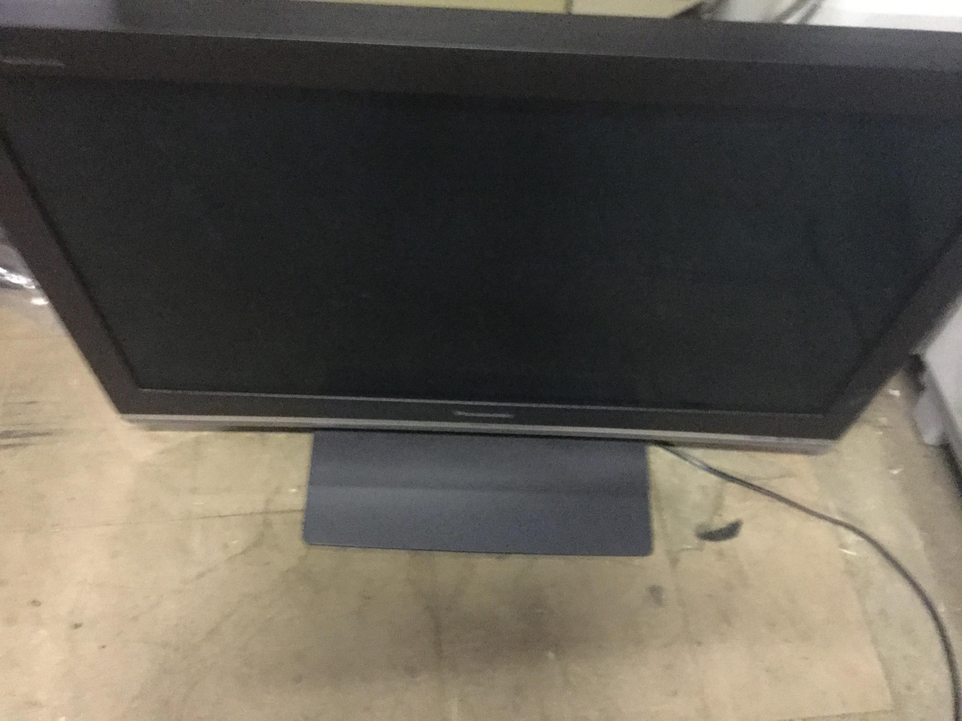 津山市で不用品回収した液晶テレビ