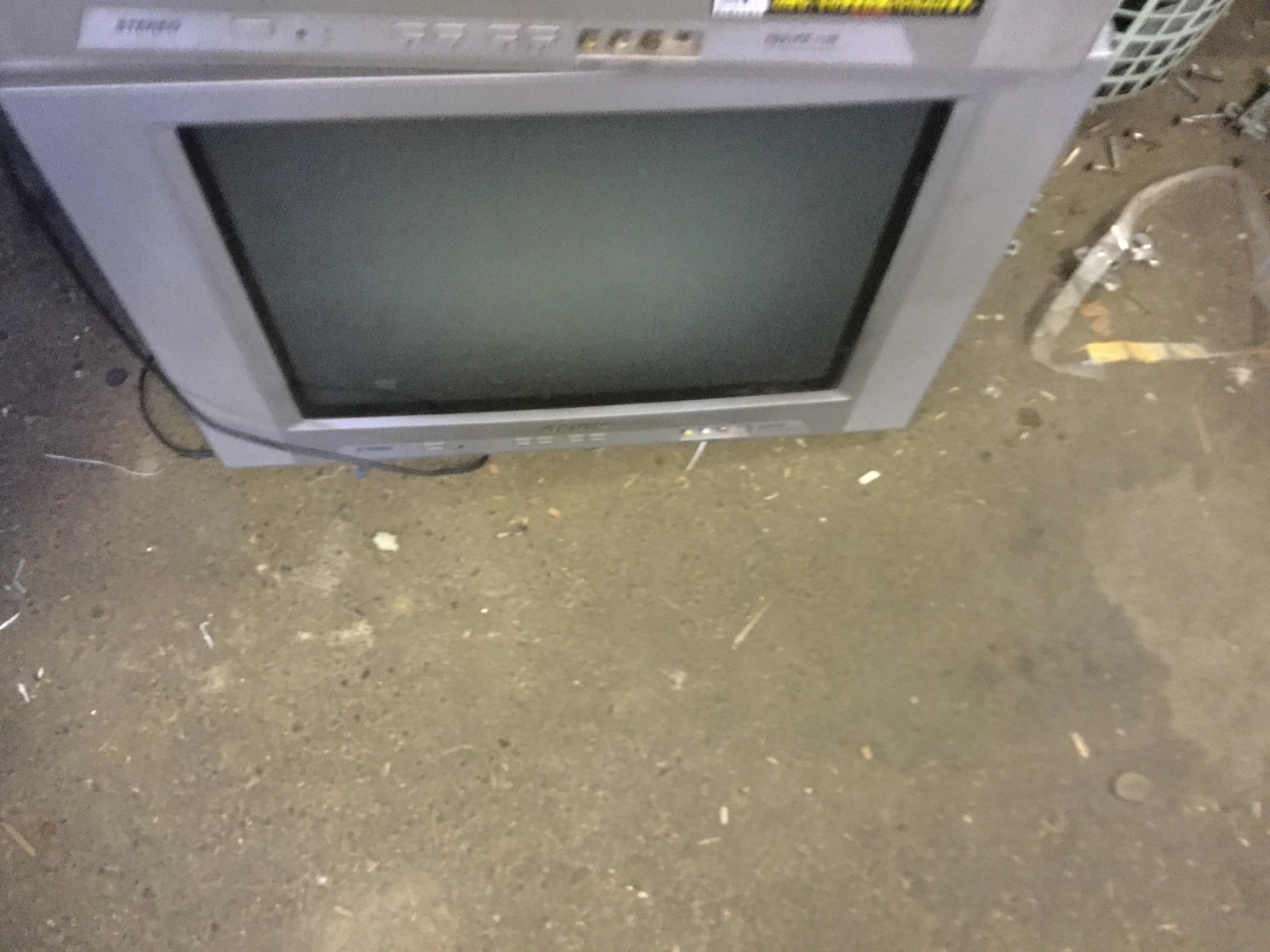 津山市で不用品回収したブラウン管テレビ