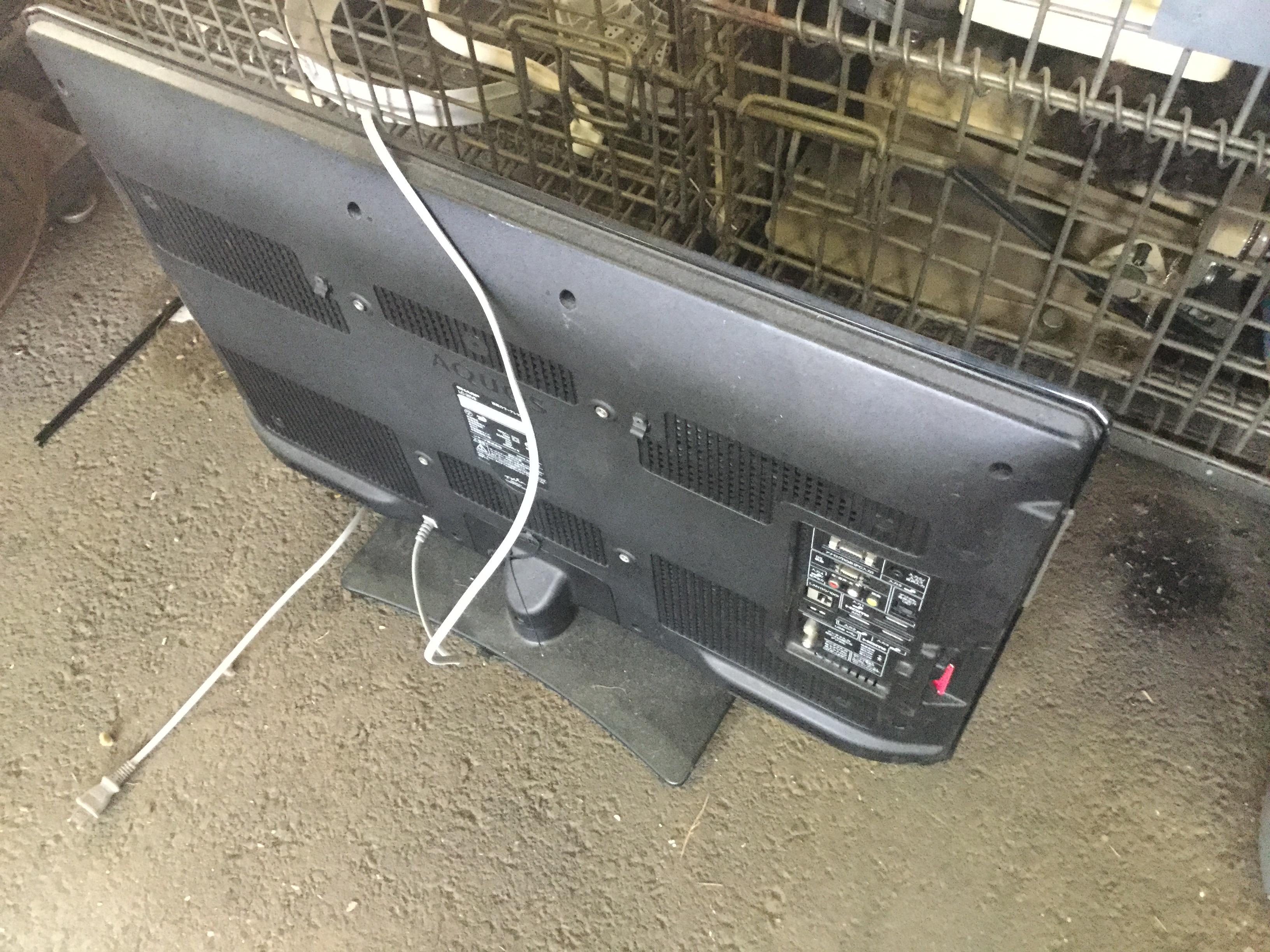 岡山市南区で不用品回収・処分した液晶テレビ