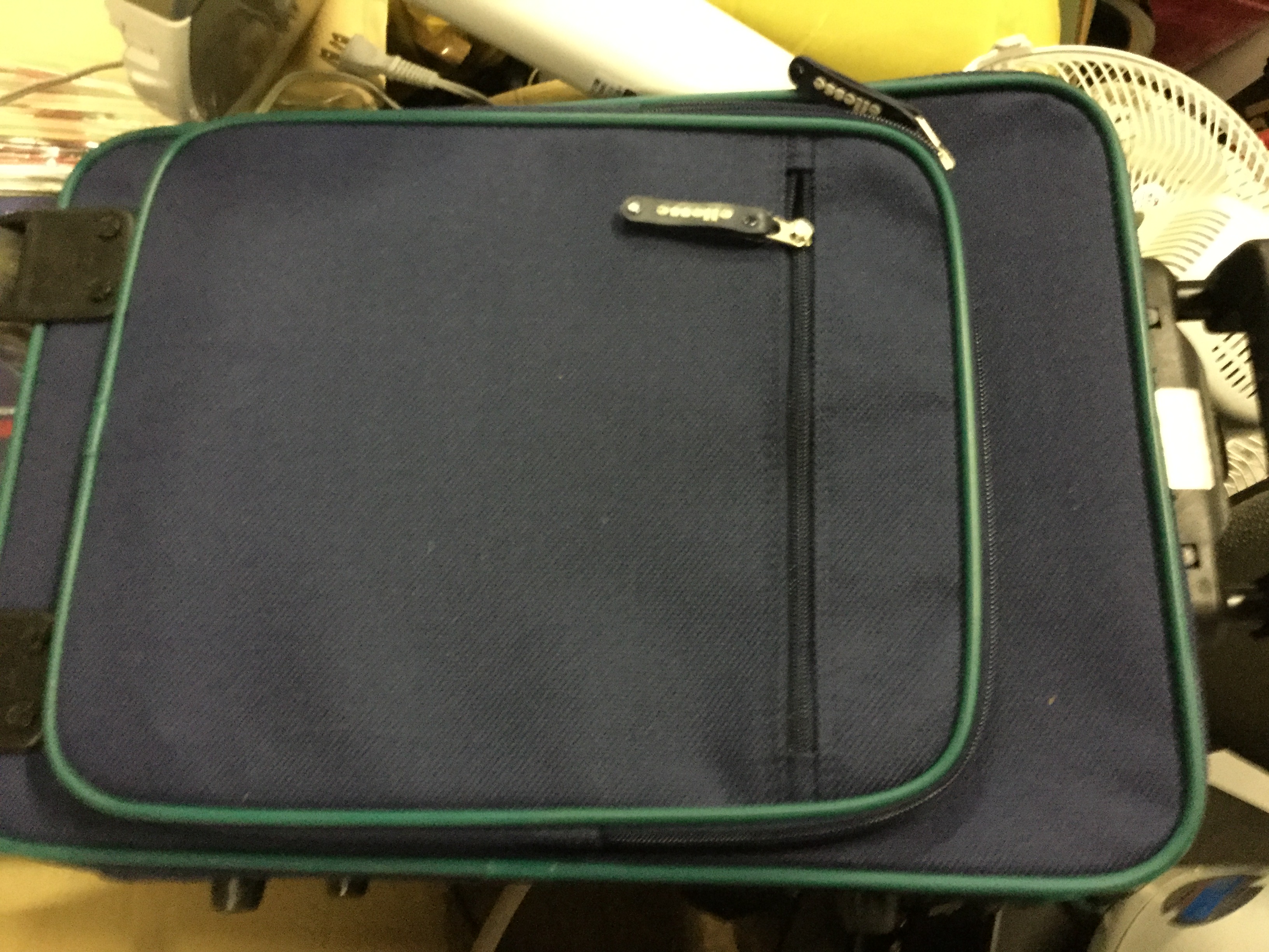 玉野市で回収したスーツケース