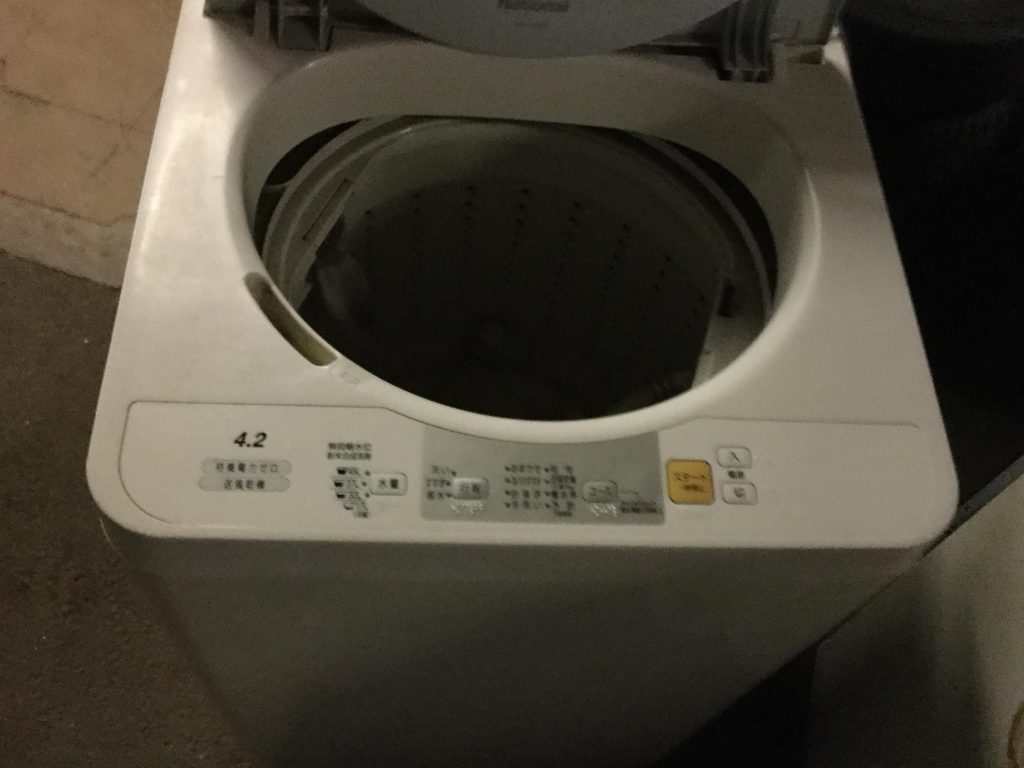 岡山市北区春日町付近で回収した洗濯機です。