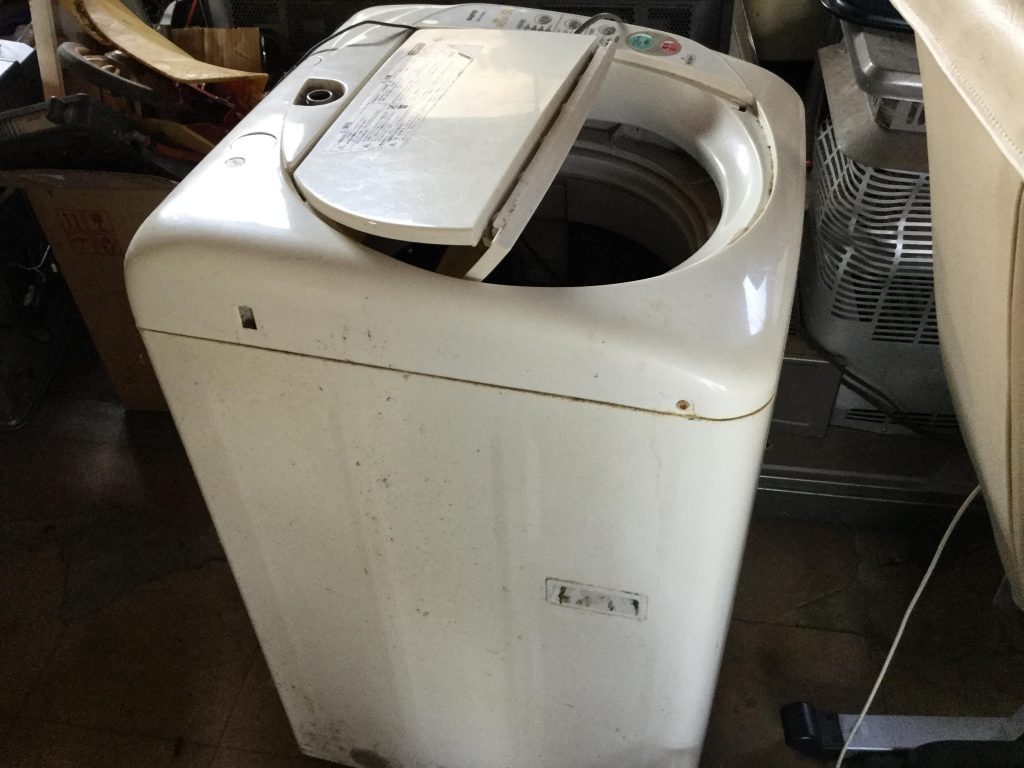 岡山市中区森下町付近で回収した洗濯機です。