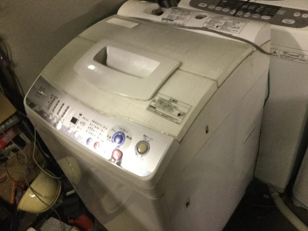 岡山市中区倉富付近で回収した洗濯機です。