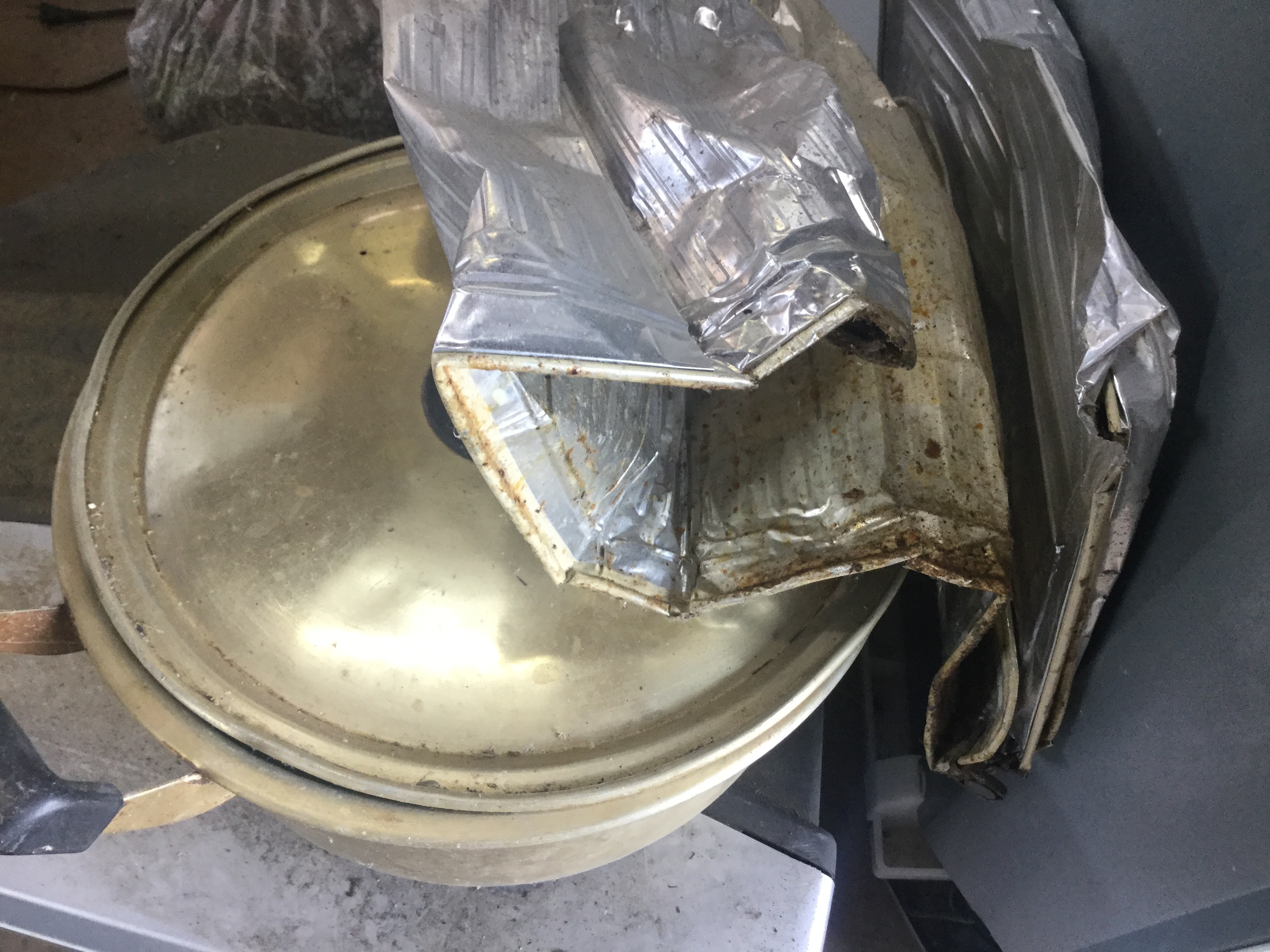 岡山市東区で不用品回収したアルミ鍋