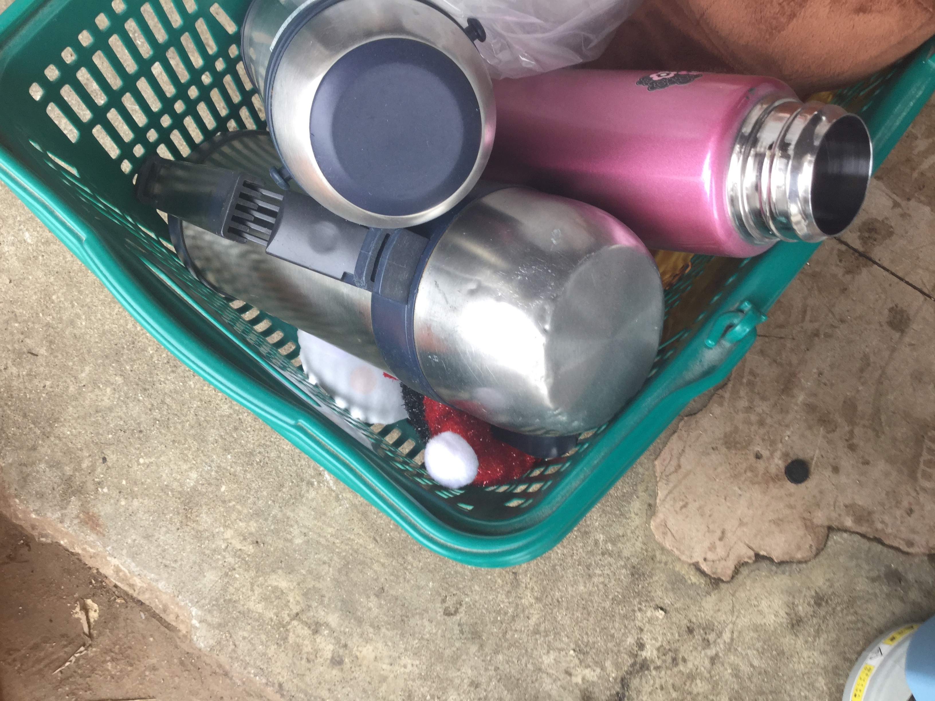 玉野市で不用品回収させて頂いた魔法瓶