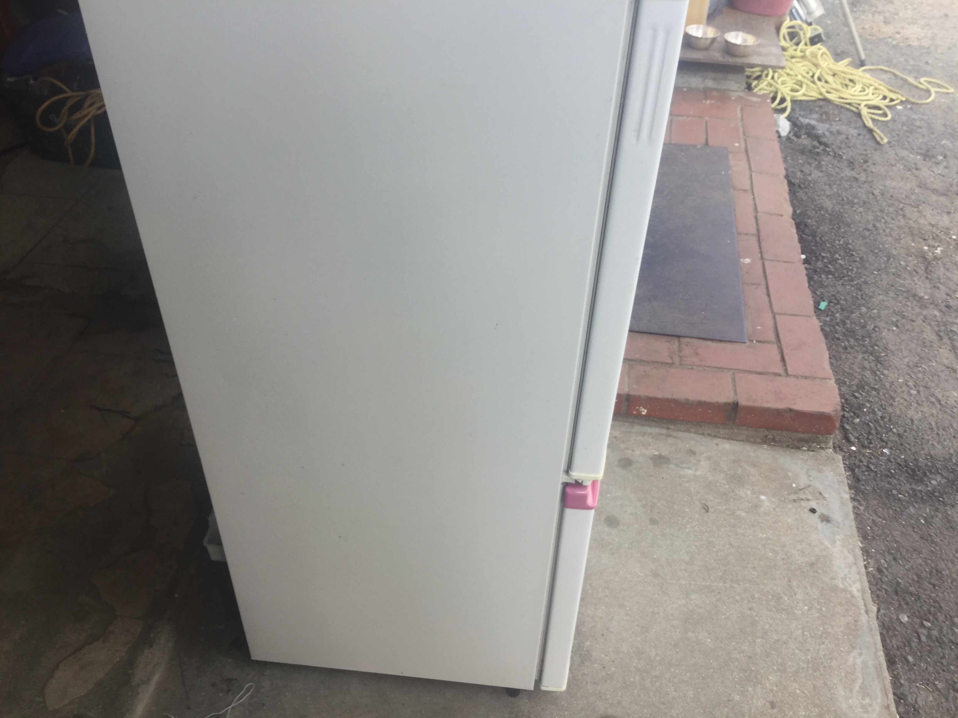 岡山市中区で回収した冷蔵庫