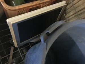岡山市北区での不用品回収、粗大ゴミの片付け回収した一体型パソコン