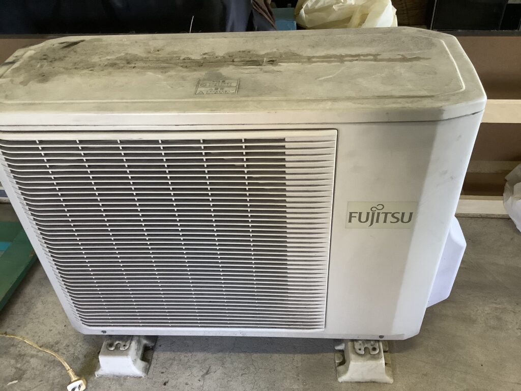 市内西古松で回収したエアコン室外機