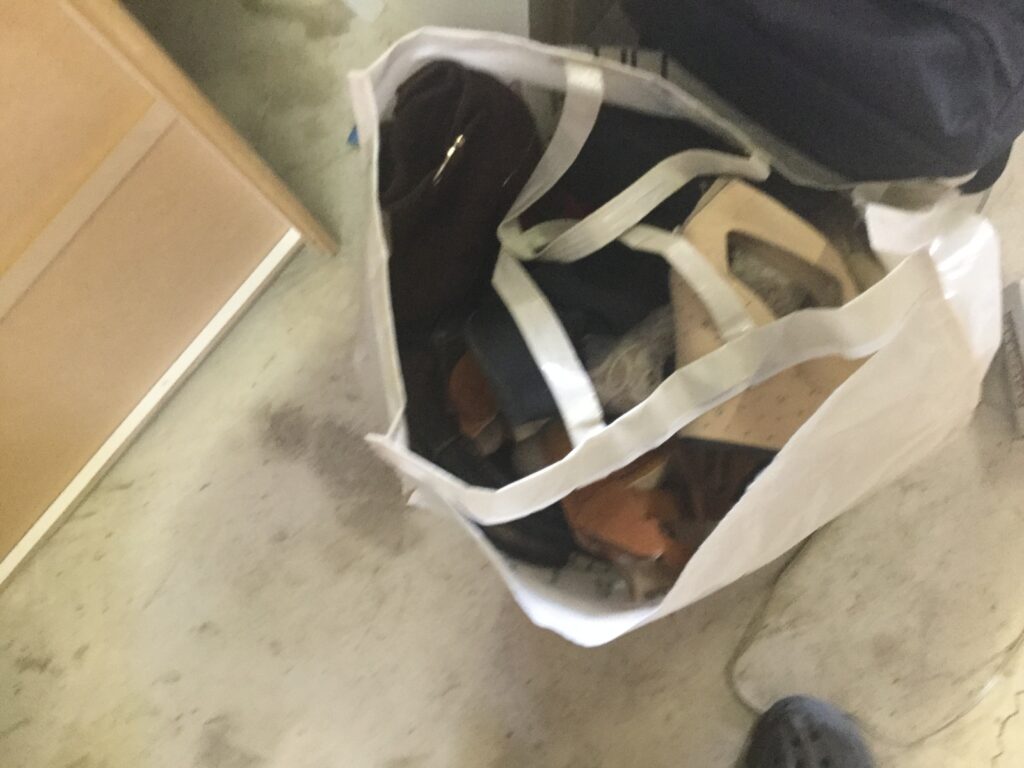 岡山市南区での不用品回収した靴