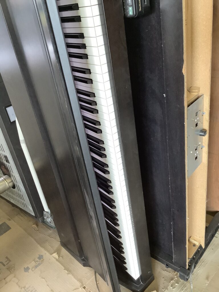 岡山市中区平井で回収した電子ピアノ