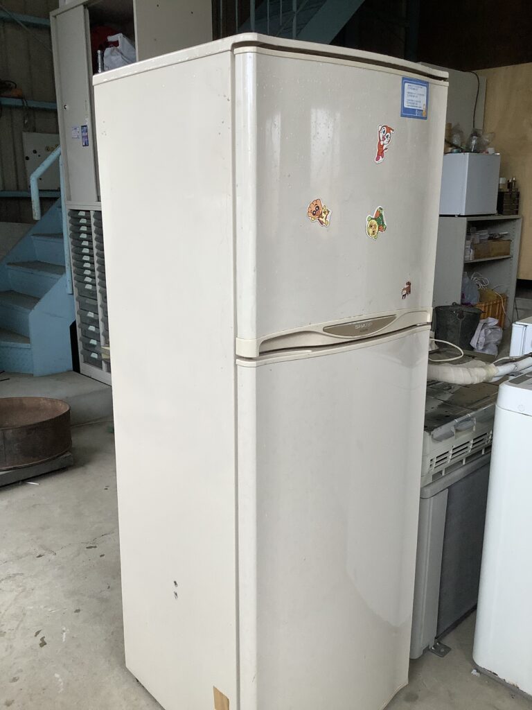 岡山市南区大福で回収した冷蔵庫