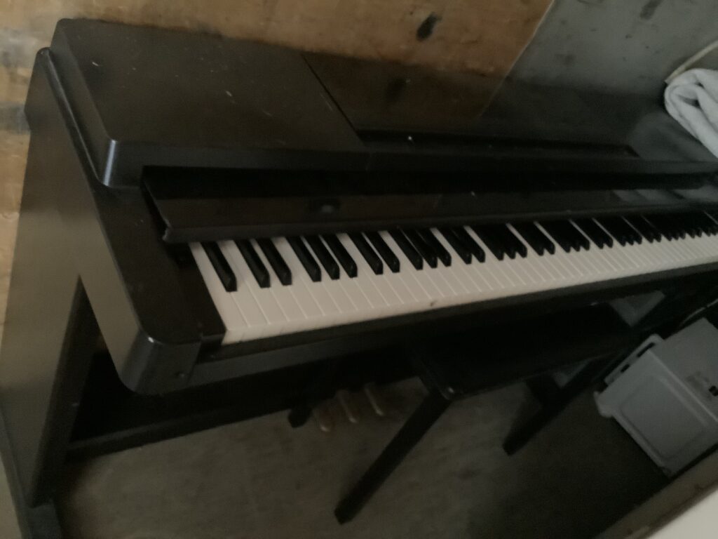 岡山市北区大安寺で回収した電子ピアノ