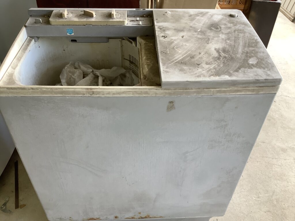 岡山市東区瀬戸町で回収した二槽式洗濯機