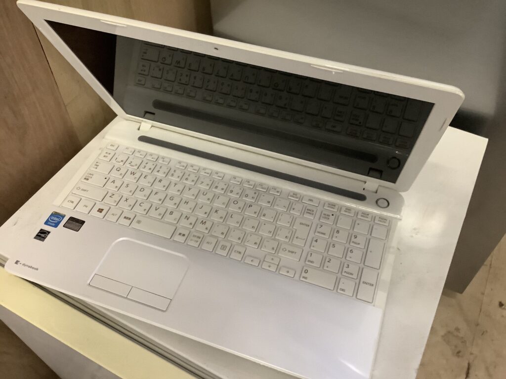 岡山市中区門田本町で回収したノートパソコン