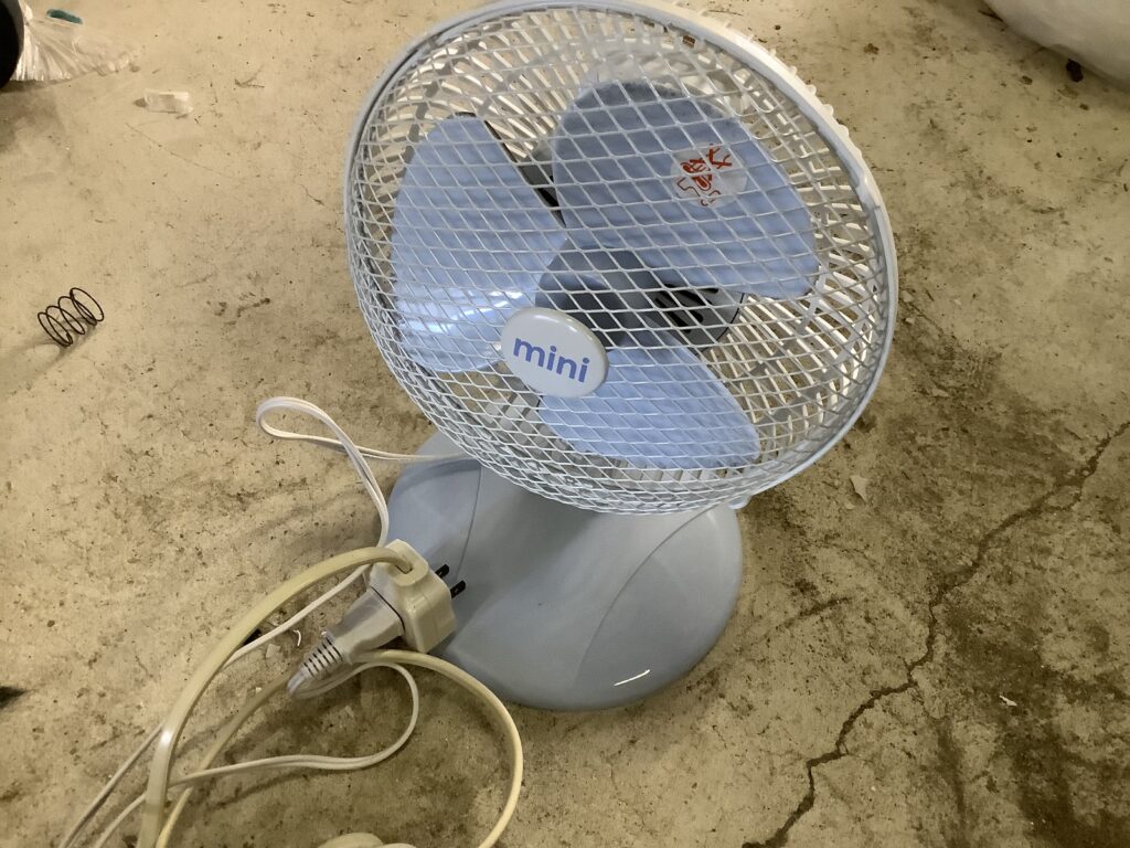 岡山市中区門田本町で回収したミニ扇風機