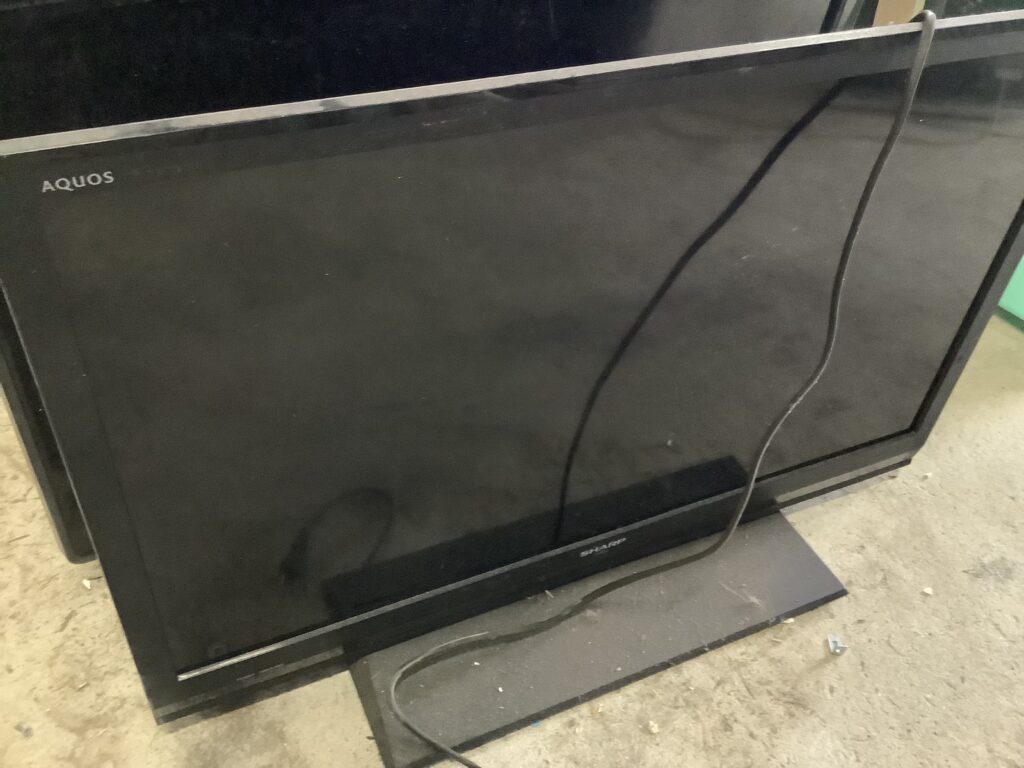 岡山市北区駅元町で回収した液晶テレビ