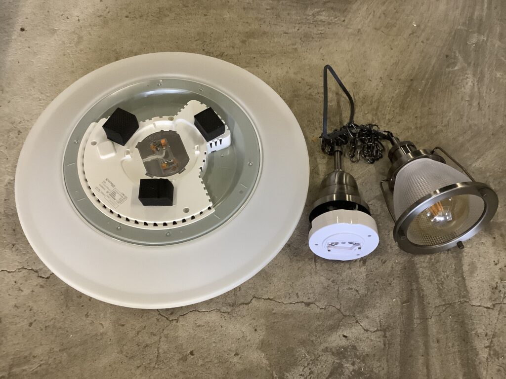 岡山市北区一宮で回収した照明器具