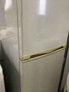 岡山市南区で冷蔵庫の回収から処分までさせて頂きました。