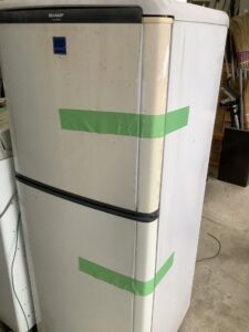 真庭市で冷蔵庫の引き取りから処分までさせて頂きました。