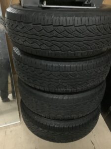 岡山市北区でタイヤの引き取りから処分までさせて頂きました。