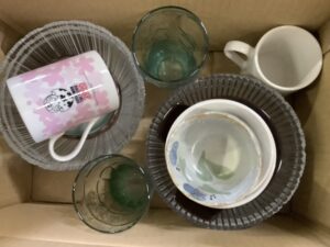 苫田郡鏡野町で食器の引き取りから処分までさせて頂きました。