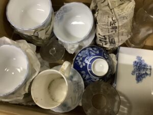 勝田郡勝央町で食器の回収から処分までさせて頂きました。