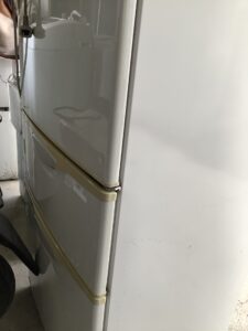 新見市で冷蔵庫の回収から処分までさせて頂きました。