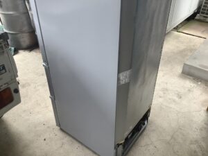 加賀郡吉備中央町で冷蔵庫の引き取りから処分までさせて頂きました。