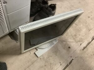 高梁市でテレビの回収から処分までさせて頂きました。