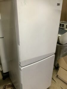 浅口郡里庄町で冷蔵庫の回収から処分までさせて頂きました。