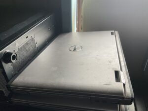 高梁市でパソコンの回収から処分までさせて頂きました。