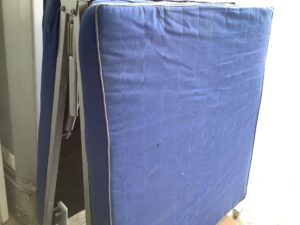 苫田郡鏡野町で処分した折り畳みベッド