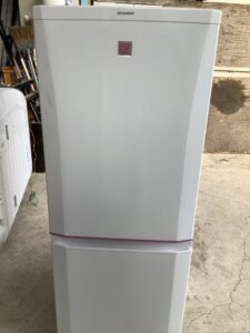 小田郡矢掛町で冷蔵庫の引き取りから処分までさせて頂きました。