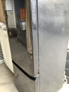 岡山市北区で冷蔵庫の引き取りから処分までさせて頂きました。