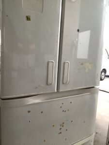 倉敷市茶屋町で冷蔵庫の引き取りから処分までさせて頂きました。