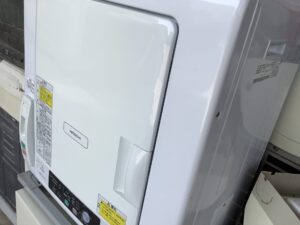 岡山市北区で洗濯機の引き取りから処分までさせて頂きました。