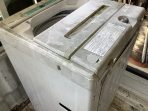 高梁市成羽町で洗濯機の回収から処分までさせて頂きました。