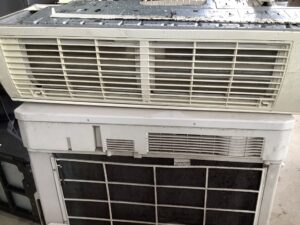岡山市北区でエアコン取り外しからエアコン処分までさせて頂きました。
