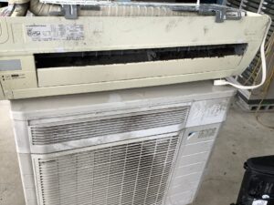 岡山市北区でエアコン無料回収をさせて頂きました。