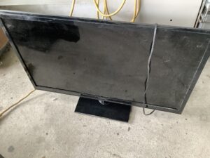 倉敷市茶屋町でテレビの回収から処分までさせて頂きました。