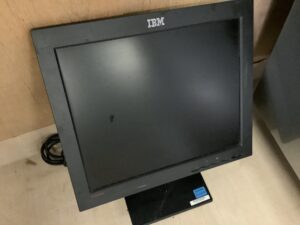 浅口郡里庄町でパソコンの回収から処分までさせて頂きました。
