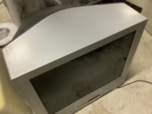 倉敷市でテレビの引き取りから処分までさせて頂きました。
