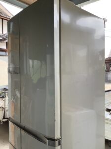 浅口郡里庄町で冷蔵庫の回収から処分までさせて頂きました。