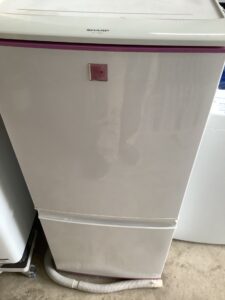 倉敷市で冷蔵庫の引き取りから処分までさせて頂きました。
