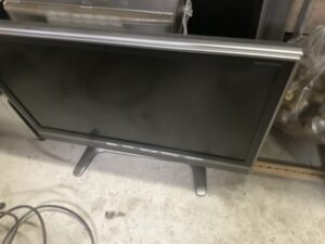 倉敷市でテレビの引き取りから処分までさせて頂きました。