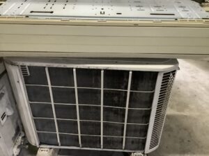 浅口郡里庄町でエアコンの取り外しから処分までさせて頂きました。