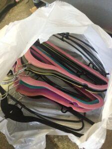 備前市伊部で引き取り回収から処分までした不用品のハンガー
