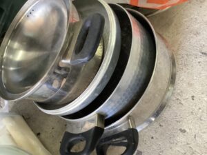 高梁市栄町で引き取り回収から処分までした不用品の鍋