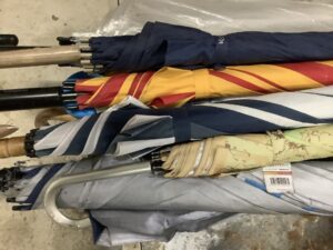 井原市高屋で引き取り回収から処分までした不用品の傘